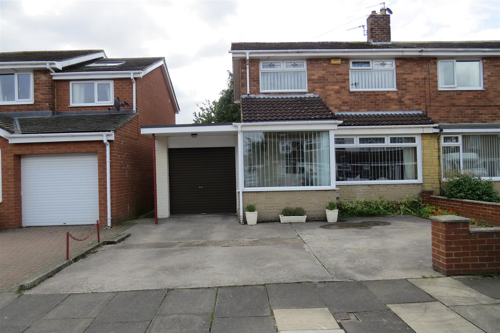 Property Farndale Avenue, Wansbeck Estate, Stakeford House Semi